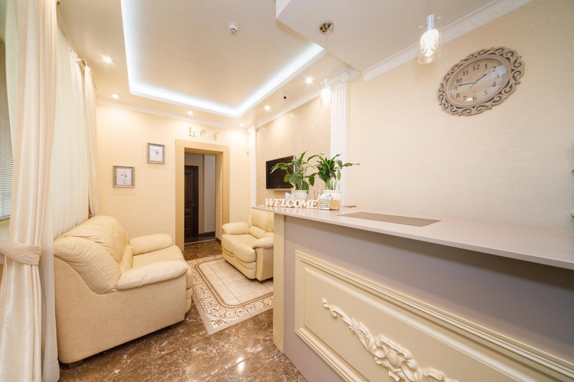 L.O.Y Family Hotel Dnipro Ngoại thất bức ảnh