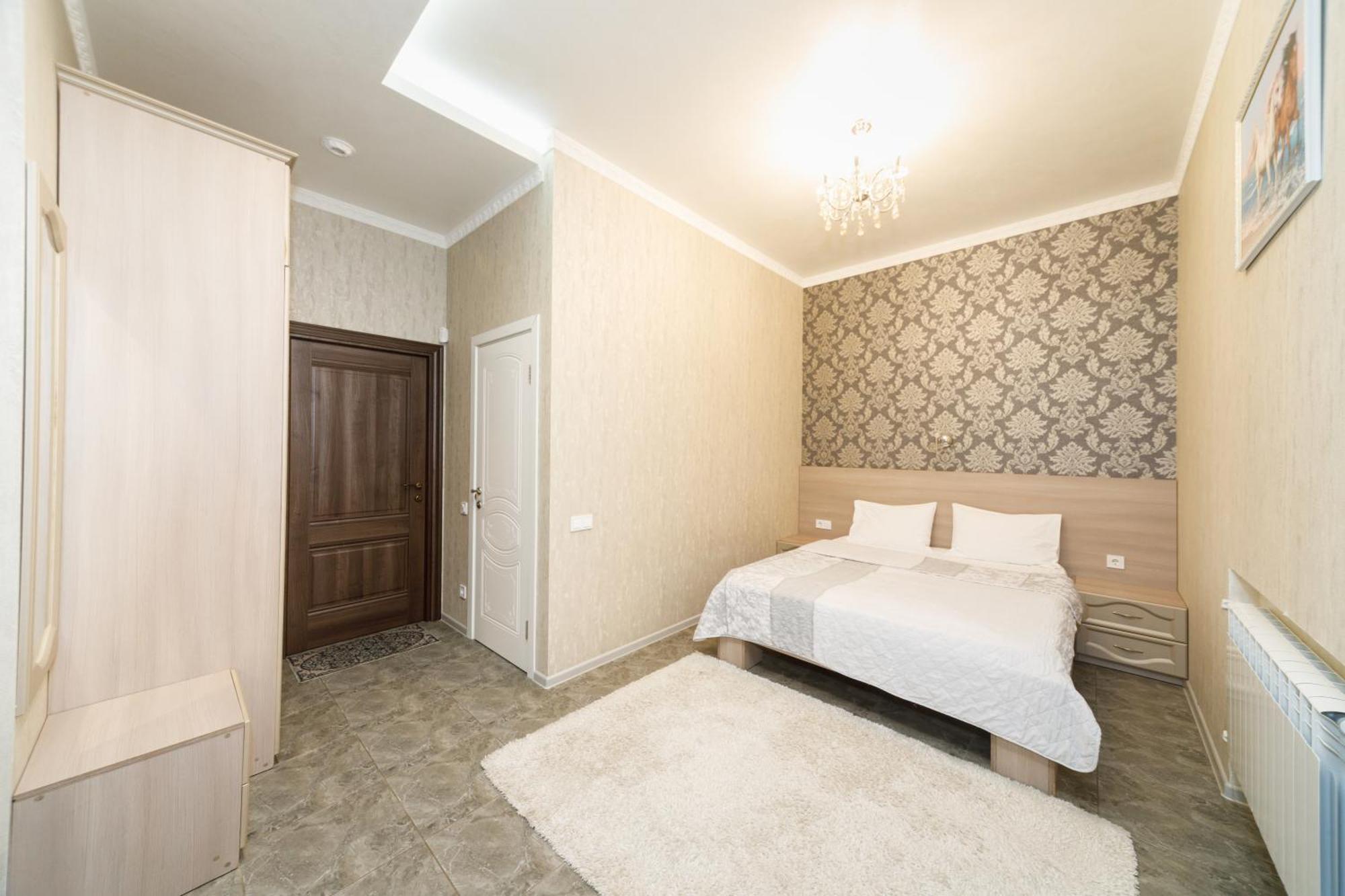 L.O.Y Family Hotel Dnipro Ngoại thất bức ảnh