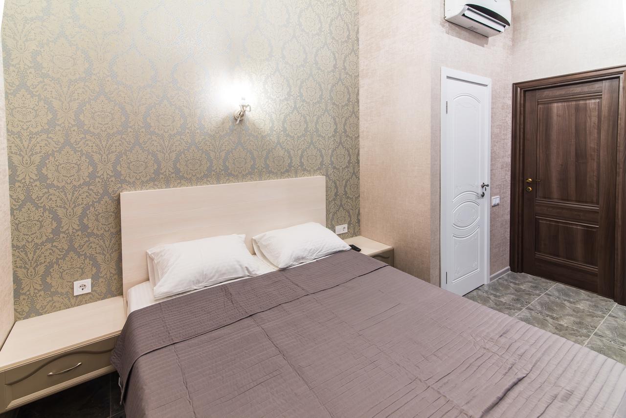 L.O.Y Family Hotel Dnipro Ngoại thất bức ảnh