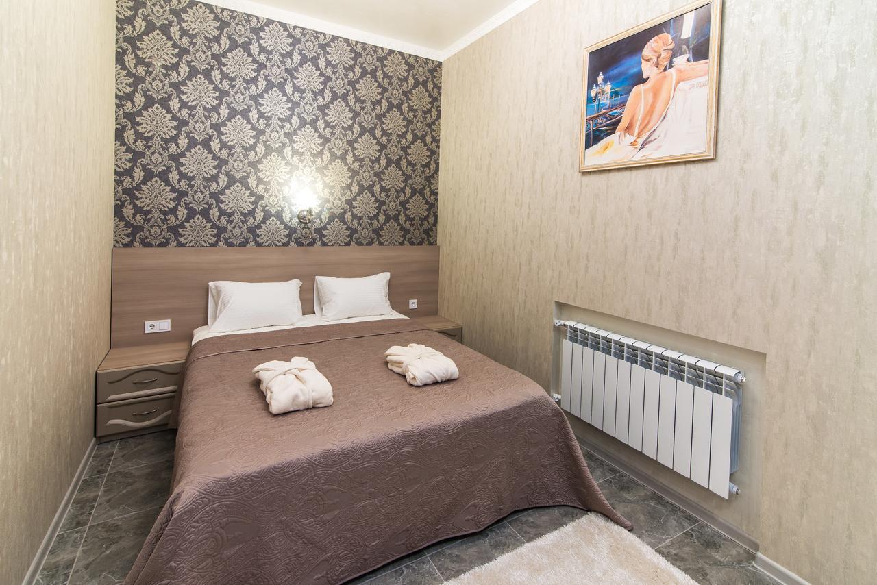 L.O.Y Family Hotel Dnipro Ngoại thất bức ảnh