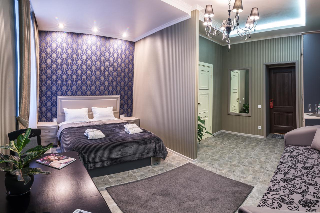 L.O.Y Family Hotel Dnipro Ngoại thất bức ảnh
