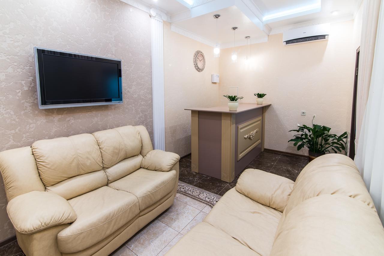 L.O.Y Family Hotel Dnipro Ngoại thất bức ảnh