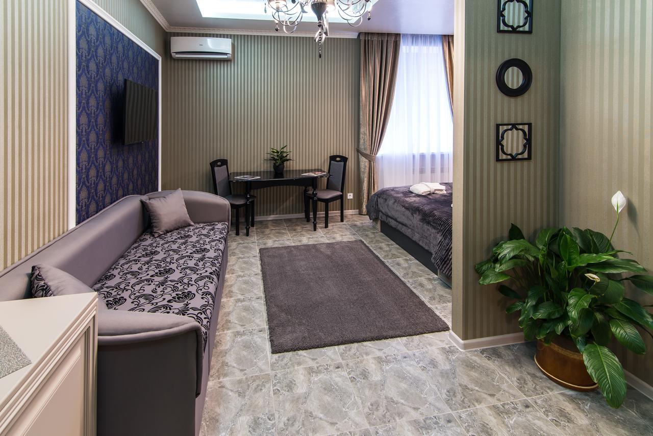 L.O.Y Family Hotel Dnipro Ngoại thất bức ảnh